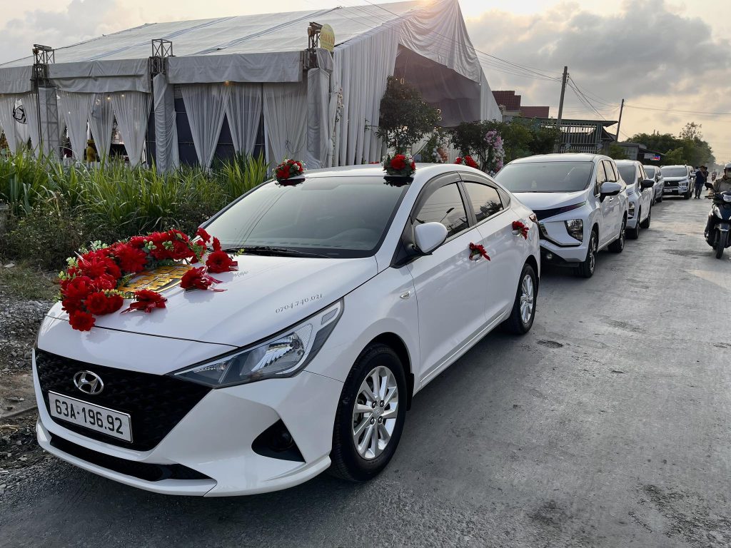 Hình ảnh cho thuê xe 4 chỗ Gò Công